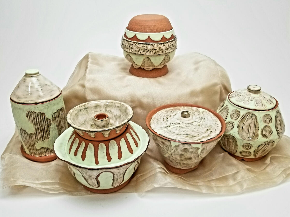 Jars for a Retro Alien Pretending to be Human (2023)